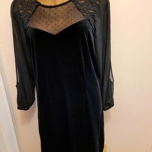 Dress black size 16